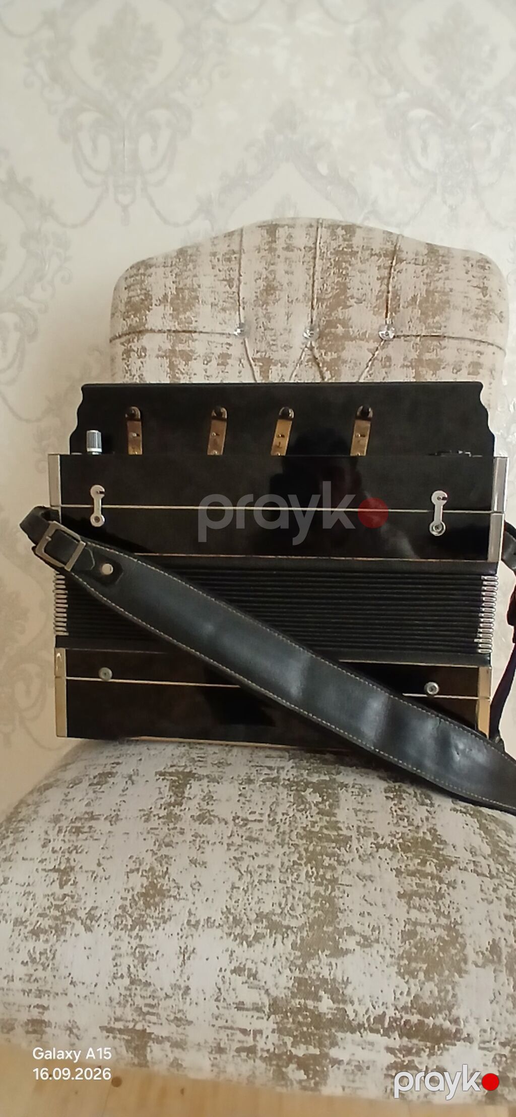 Harmonium/akkordeon tipli qədim klavişli nəfəsli musiqi aləti — Akkordeonlar, harmonilar, bayanlar, Salyan (2)