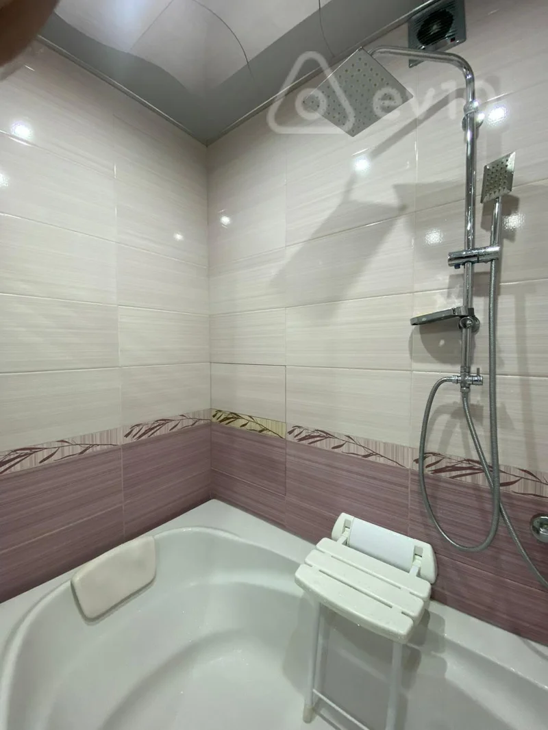 3 otaqlı mənzil, 110 m², Bakı şəhəri, Təbriz küçəsi — kirayə — Mənzil, Bakı (12)