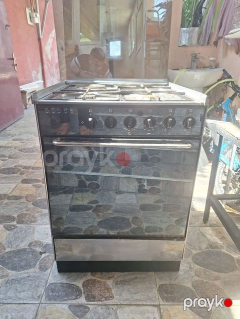 Qaz sobası və plitə – 4 gözlü, şüşə qapaqlı - 4 qaz ocağı: fərqli — Bakı