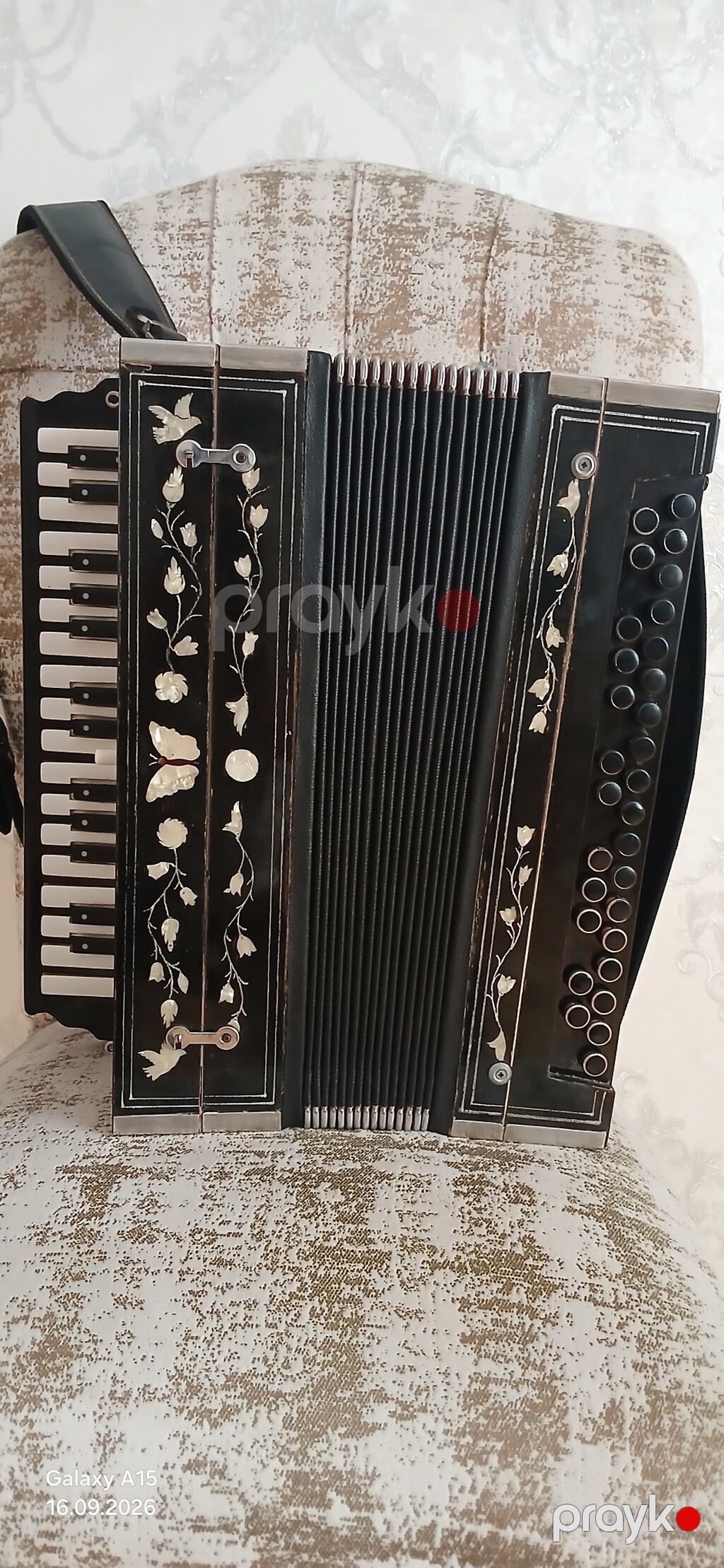 Harmonium/akkordeon tipli qədim klavişli nəfəsli musiqi aləti — Akkordeonlar, harmonilar, bayanlar, Salyan (3)