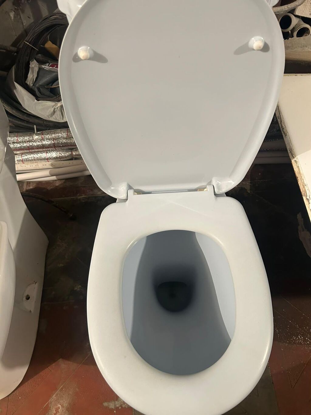 Heç bir problemi yoxdur, 40 man. Ünvan Mərdəkan — Tualetlər, Bakı (3)