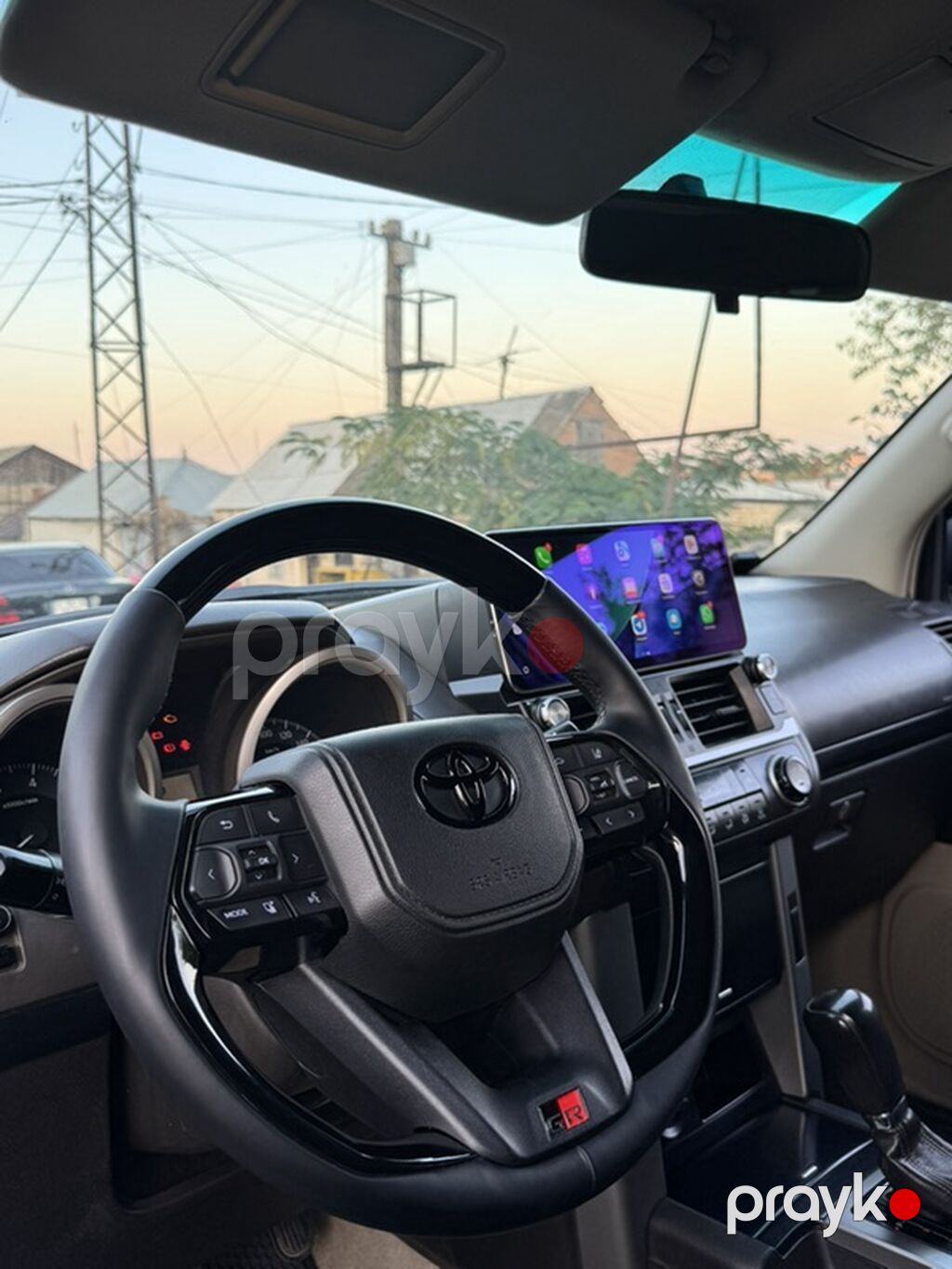Toyota Land Cruiser Prado – ağ rəngli, 5 qapılı SUV. Xüsusiyyətlər — Avtomobillər, Gəncə (7)