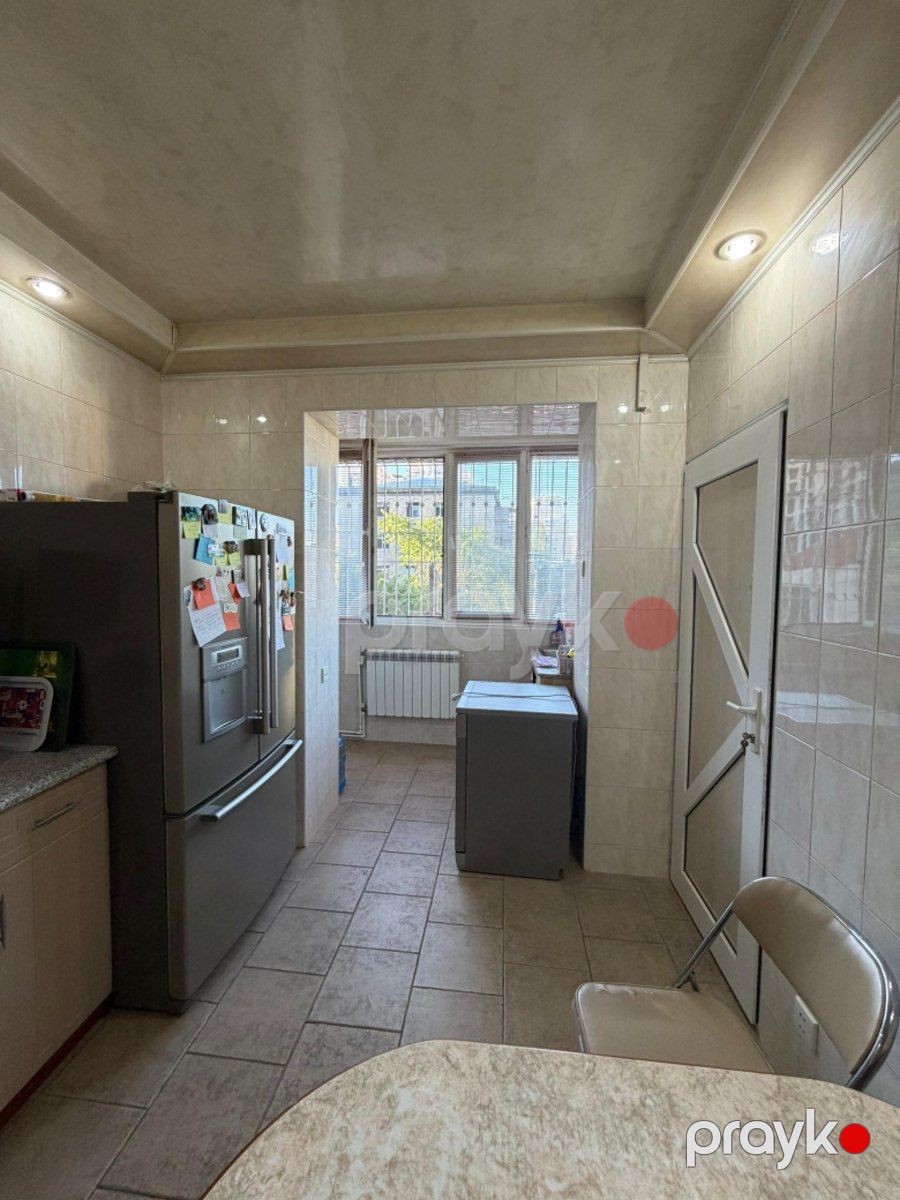Satılır 4 otaqlı köhnə tikili 90 m² — Mənzil, Bakı (11)