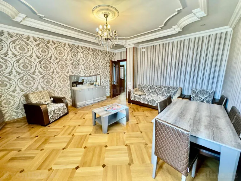 Satılır 3 otaqlı Mənzil Yeni tikili 125 m² Bakı, Binəqədi r., Azadlıq prospekti m., 8-ci mikrorayon — Mənzil, Bakı (4)
