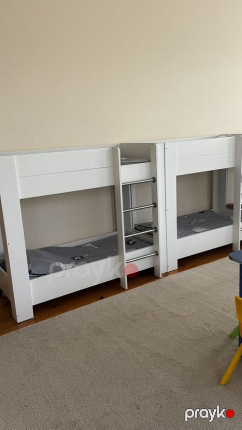 Ağ rəngli iki mərtəbəli uşaq çarpayısı (bunk bed) - Material: ağ — Bakı