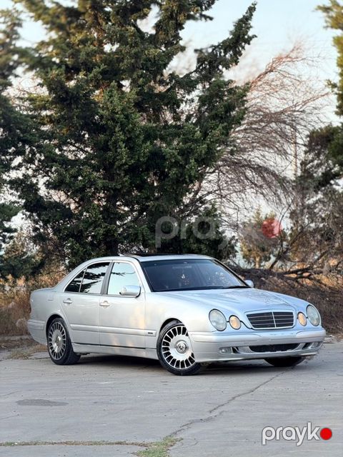 Mercedes E 220, 2.2 L, 2001 il, 584 588 km — Sumqayıt
