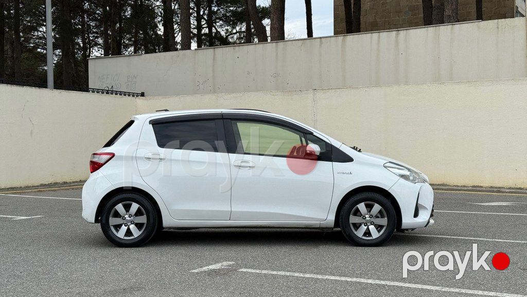 Toyota Vitz, 1.5 L, 0.9 kWh, 2017 il, 230 000 km — Avtomobillər, Sumqayıt (2)