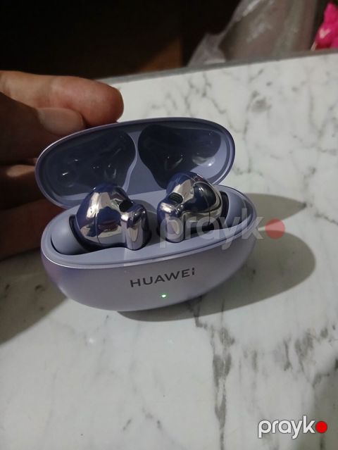 Huawei FreeBuds (gümüş güzgü effektli qulaqlıq başlıqları) – kompakt — Bakı