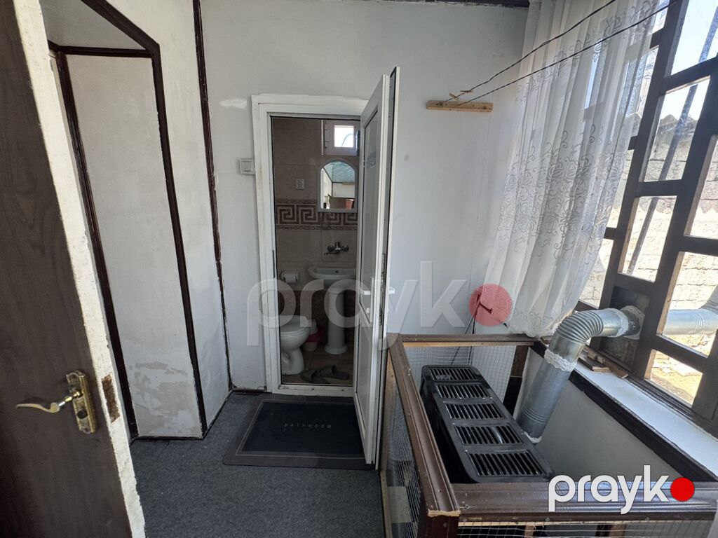 Həyətyanı sahəsi olan kiçik həyət evi - Daş hasarlı bağ sahəsi — Ev, villa, Digah (6)