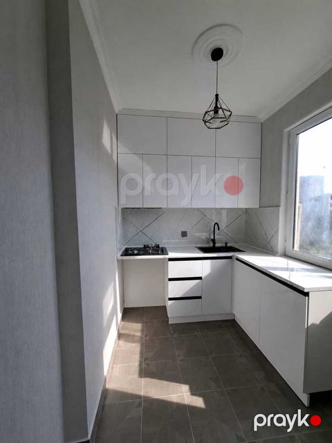 Satılır 2 otaqlı köhnə tikili 43 m² — Bakı