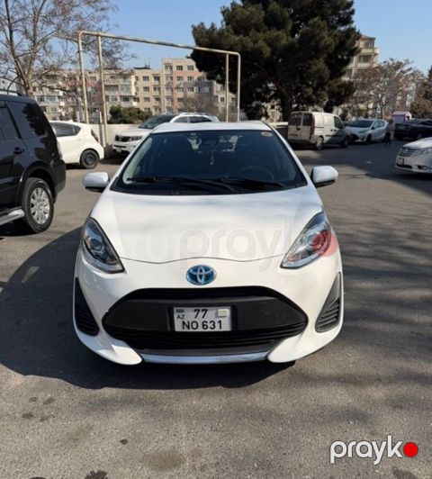 Toyota Prius c (Aqua) hibrid hetçbek sertifikatsız işləmək imkanı — Güzdək