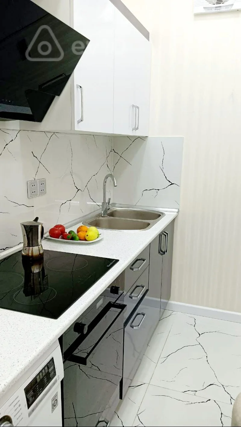 2 otaqlı mənzil, 75 m², Səməd Vurğun küçəsi — kirayə — Mənzil, Bakı (9)