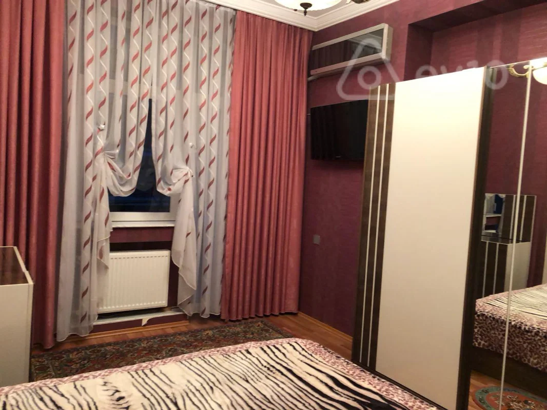 3 otaqlı mənzil, 100 m², Sabit Rəhman küç. 11 — kirayə — Mənzil, Bakı (9)
