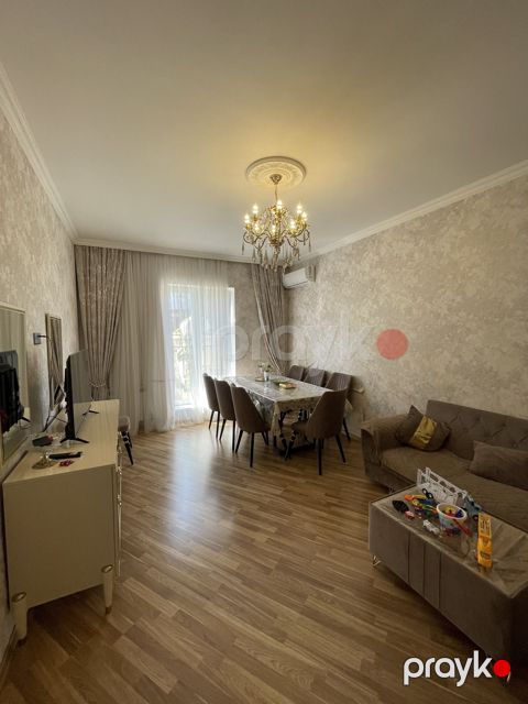 Satılır 5 otaqlı həyət evi/bağ evi 220 m² — Bakı