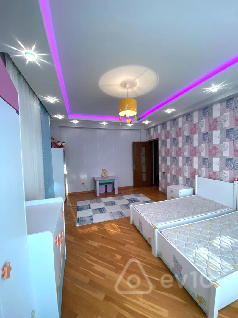 3 otaqlı mənzil, 135 m², Naxcivanski kucesi — kirayə — Mənzil, Bakı (5)