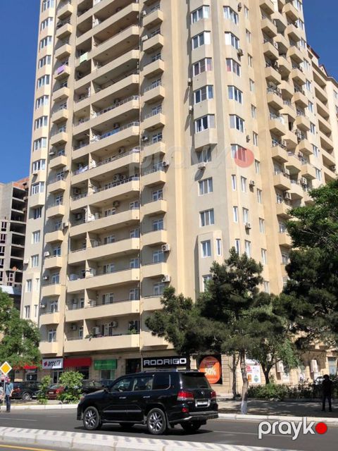 Satılır 3 otaqlı yeni tikili 128 m² — Bakı