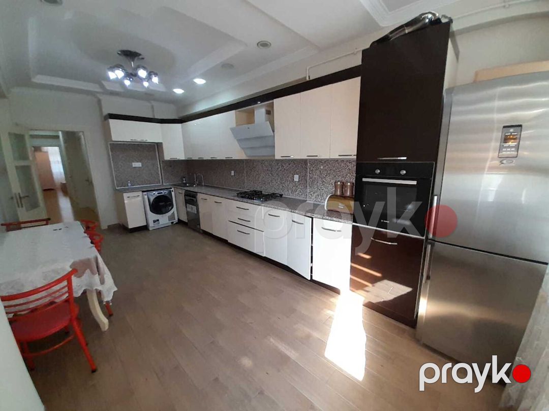 İcarəyə verilir 4 otaqlı yeni tikili 190 m² — Mənzil, Bakı (12)
