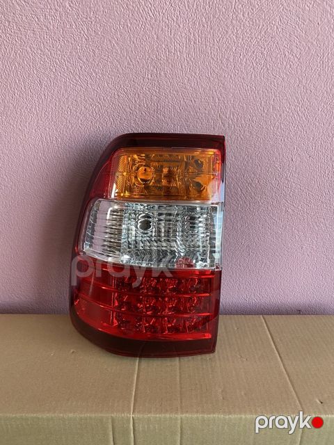 "Toyota Land Cruiser 2006" arxa stop işığı — Bakı