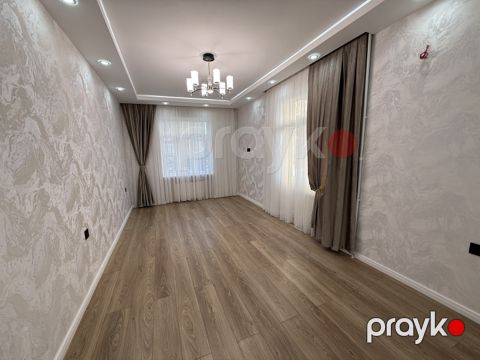 Satılır 2 otaqlı köhnə tikili 60 m² — Bakı