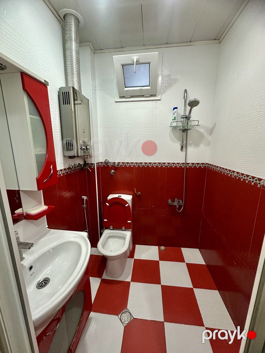 Satılır 2 otaqlı köhnə tikili 45 m² — Mənzil, Bakı (11)