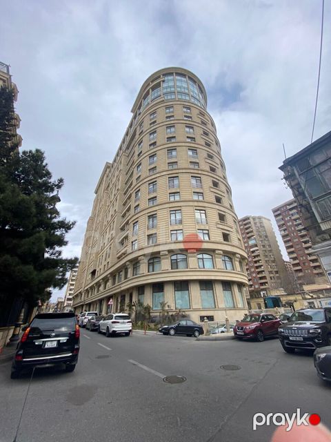 İcarəyə verilir 4 otaqlı yeni tikili 200 m² — Bakı