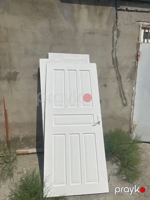 Taxta qapılar — Bakı