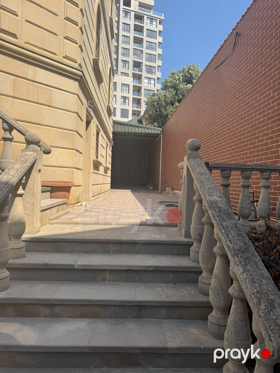 Satılır 8 otaqlı həyət evi/bağ evi 450 m² — Ev, villa, Bakı (9)