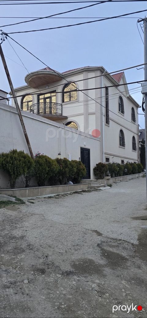 Satılır 6 otaqlı həyət evi/bağ evi 220 m² — Bakı