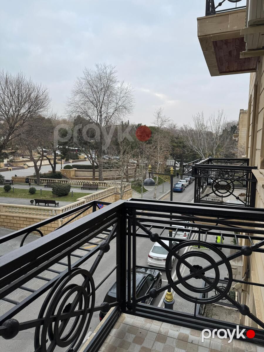 Satılır 4 otaqlı köhnə tikili 120 m² — Mənzil, Bakı (2)