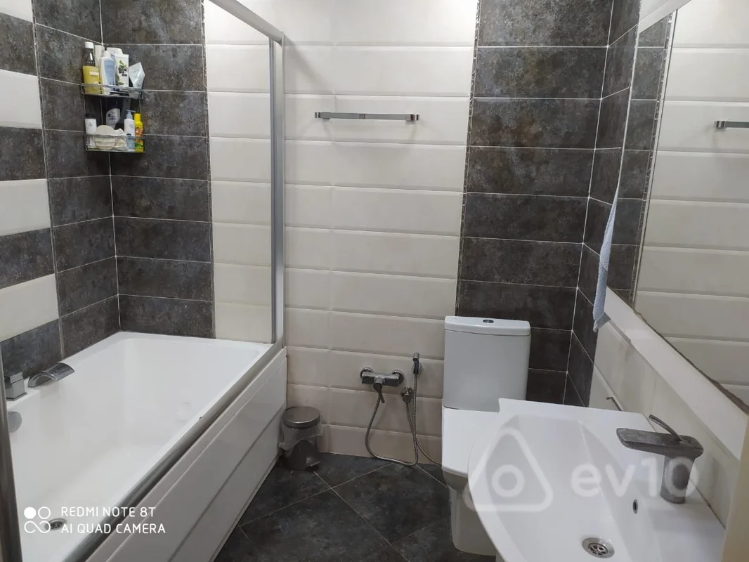 3 otaqlı mənzil, 150 m², 6cı paralel — kirayə — Mənzil, Bakı (11)