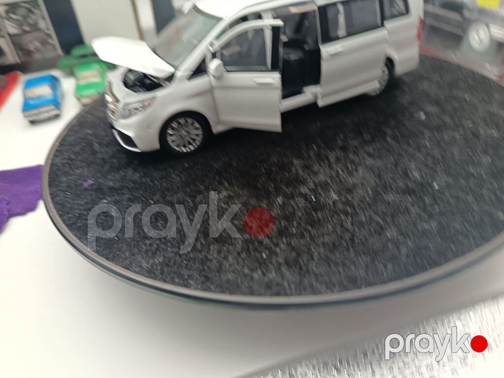 Kolleksionerlər Üçün Xüsusi Təklif Mercedes-Benz V class 1:24 — Modellar, Masazır (2)