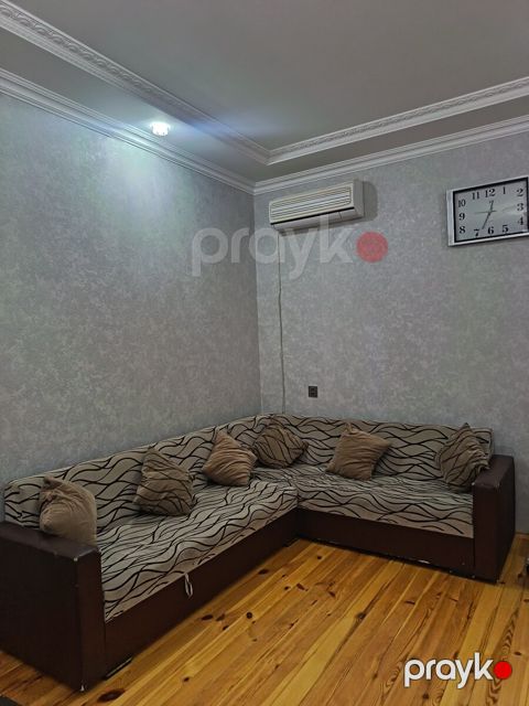 Künc divan — Bakı