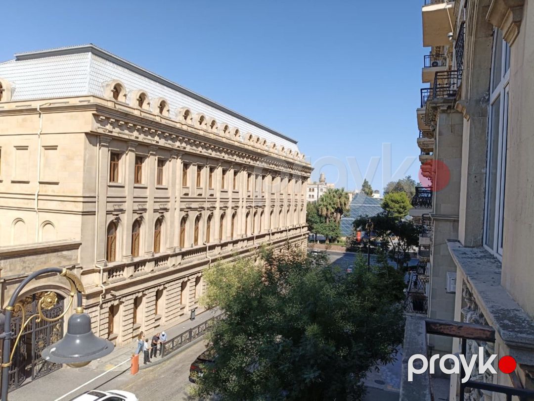 Satılır obyekt 350 m² — Əmlak, Bakı (4)