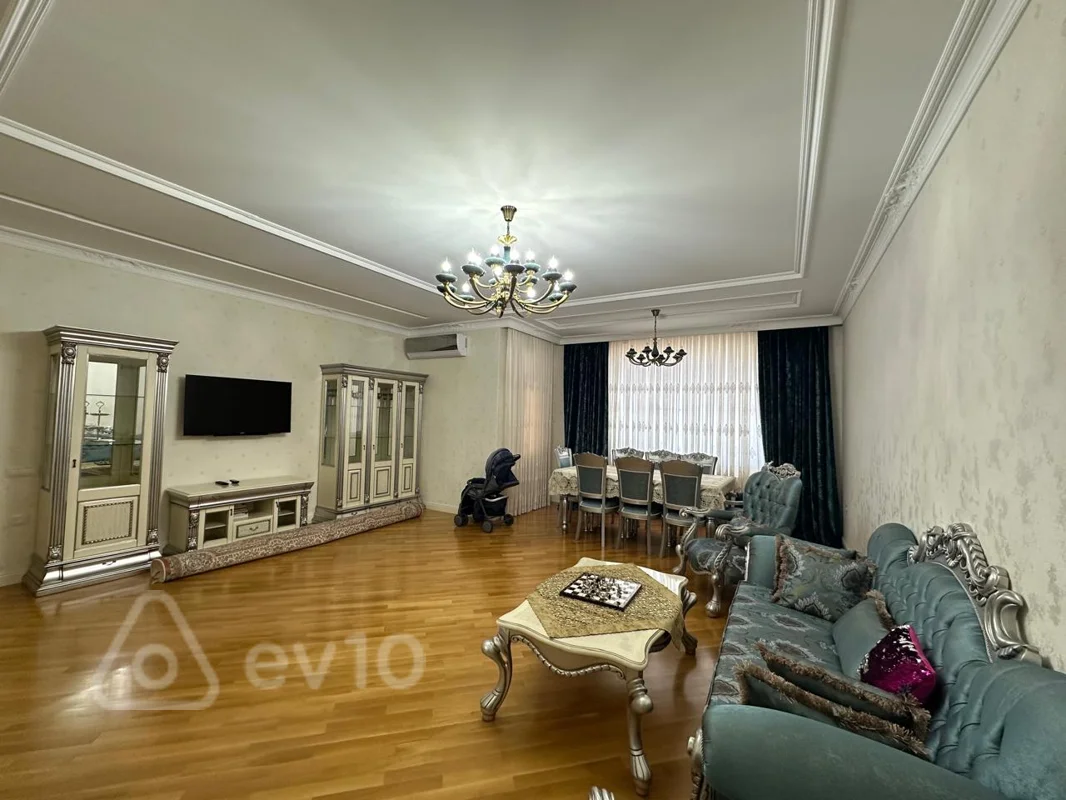 4 otaqlı mənzil, 176 m², 28may metrosunun yaxınlığı — kirayə — Bakı