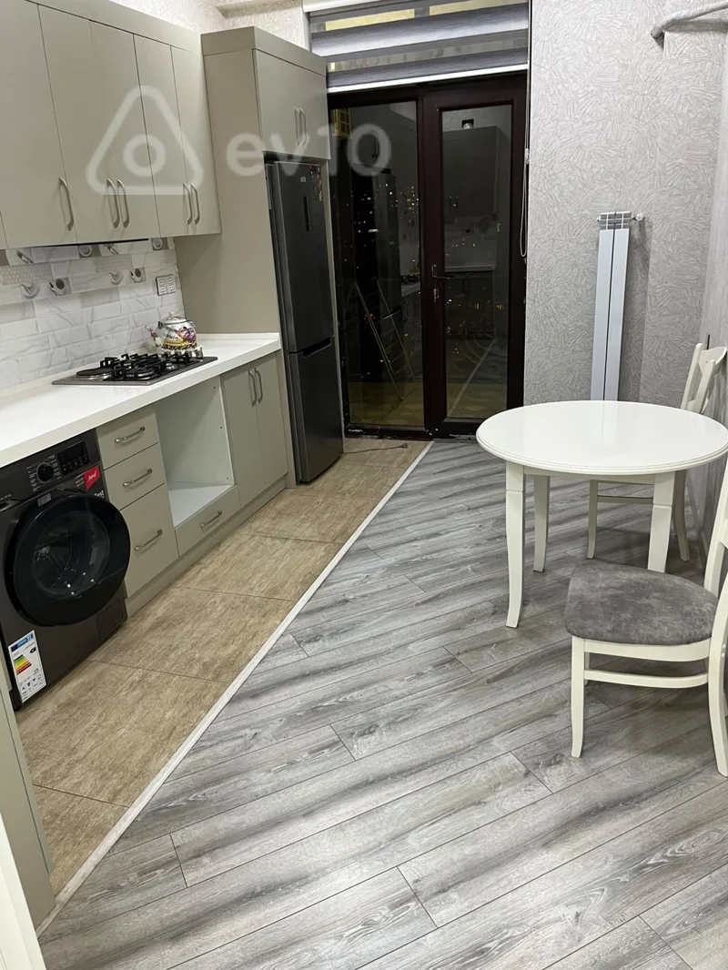 2 otaqlı mənzil, 95 m², Ceyhun Hacıbəyli küç — kirayə — Mənzil, Bakı (12)