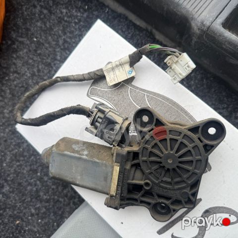Mercedes W203 şüşə qaldıran mühərriki — Bakı