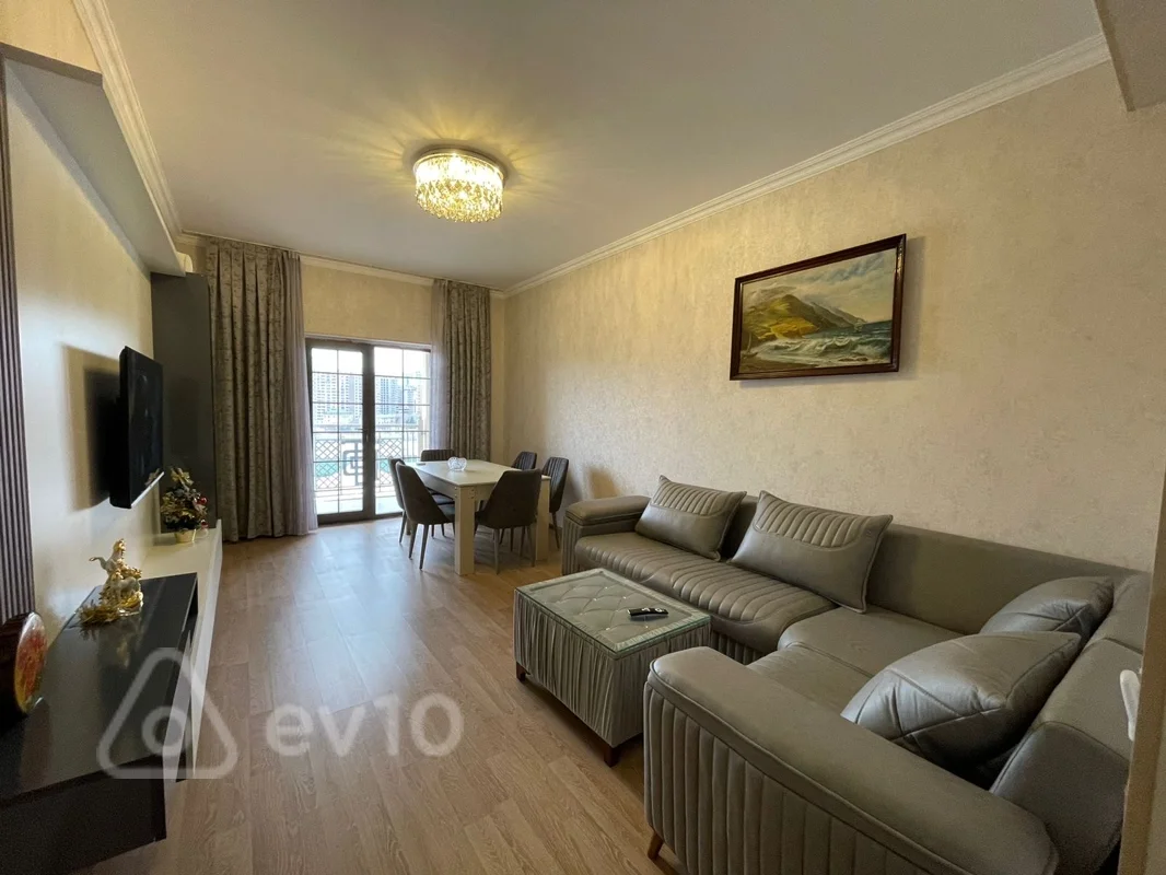 3 otaqlı mənzil, 120 m², Qarabağ küçesi. — kirayə — Bakı