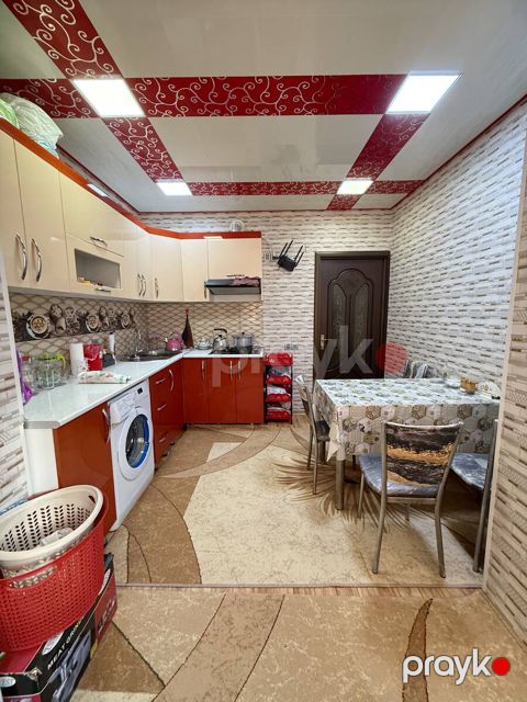 Satılır 4 otaqlı köhnə tikili 95 m² — Sumqayıt