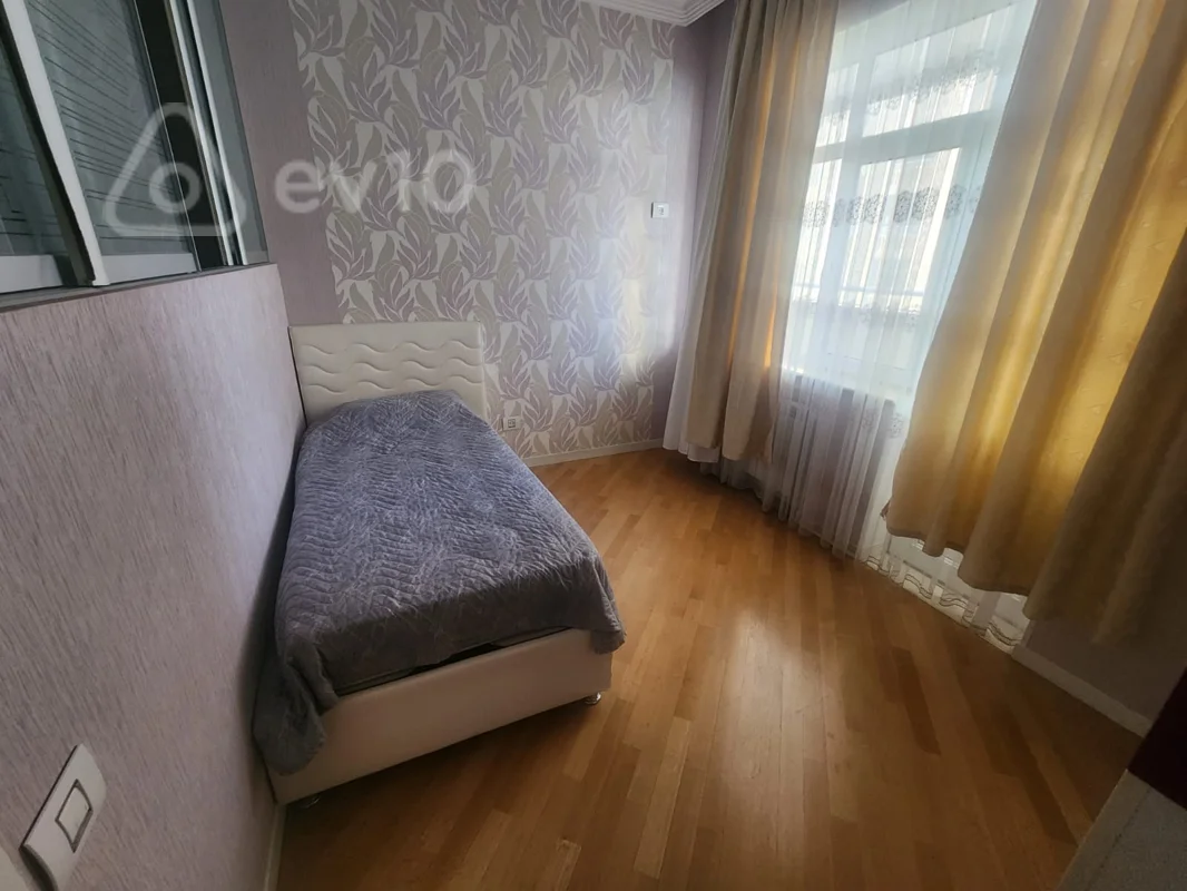 4 otaqlı mənzil, 175 m², Koroğlu Rəhimov küçəsi — kirayə — Mənzil, Bakı (7)