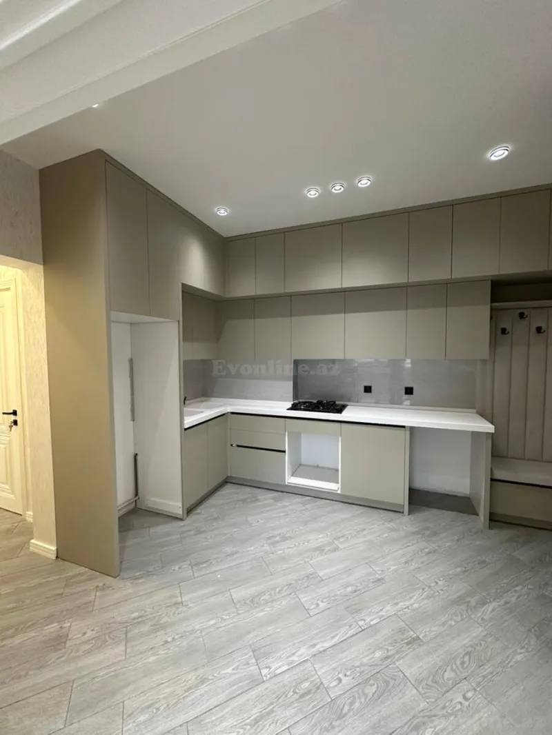 Satılır 4 otaqlı Mənzil Yeni tikili 80 m² Bakı, Xətai r., Həzi Aslanov m — Mənzil, Bakı (4)