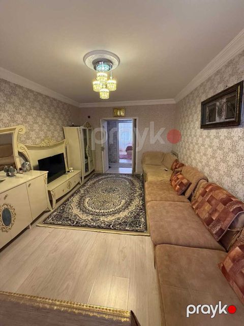 Satılır 3 otaqlı köhnə tikili 90 m² — Bakı
