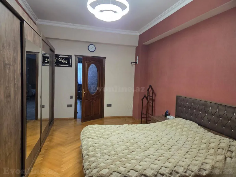 Satılır 3 otaqlı Mənzil Yeni tikili 100 m² Bakı, Yasamal r., İnşaatçılar m — Mənzil, Bakı (7)