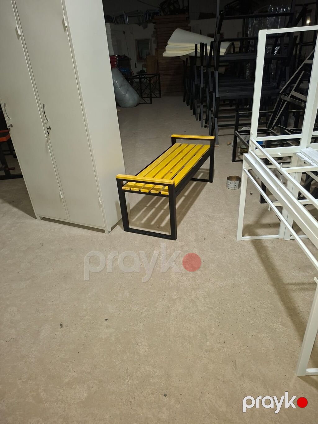 Metall karkaslı skamya - Dizayn: Qara metal karkas, sarı rəngli taxta — Skamyalər, Digah (2)