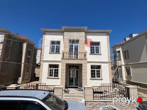 Satılır 6 otaqlı həyət evi/bağ evi 400 m² — Bakı