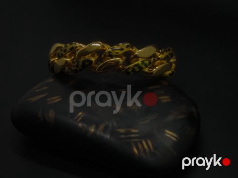 Qızıl qolbaq — Bakı