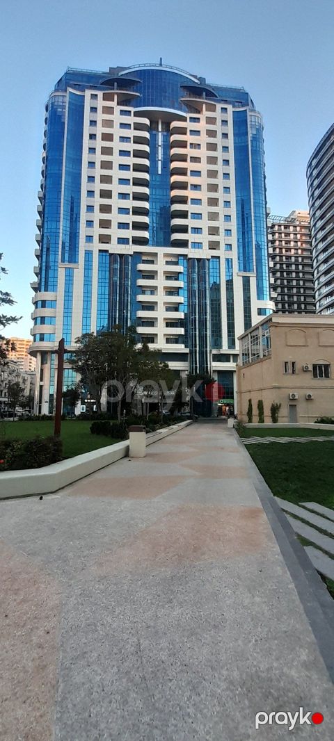 Satılır 3 otaqlı yeni tikili 138 m² — Bakı