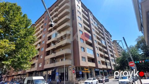 Satılır 4 otaqlı yeni tikili 180 m² — Bakı