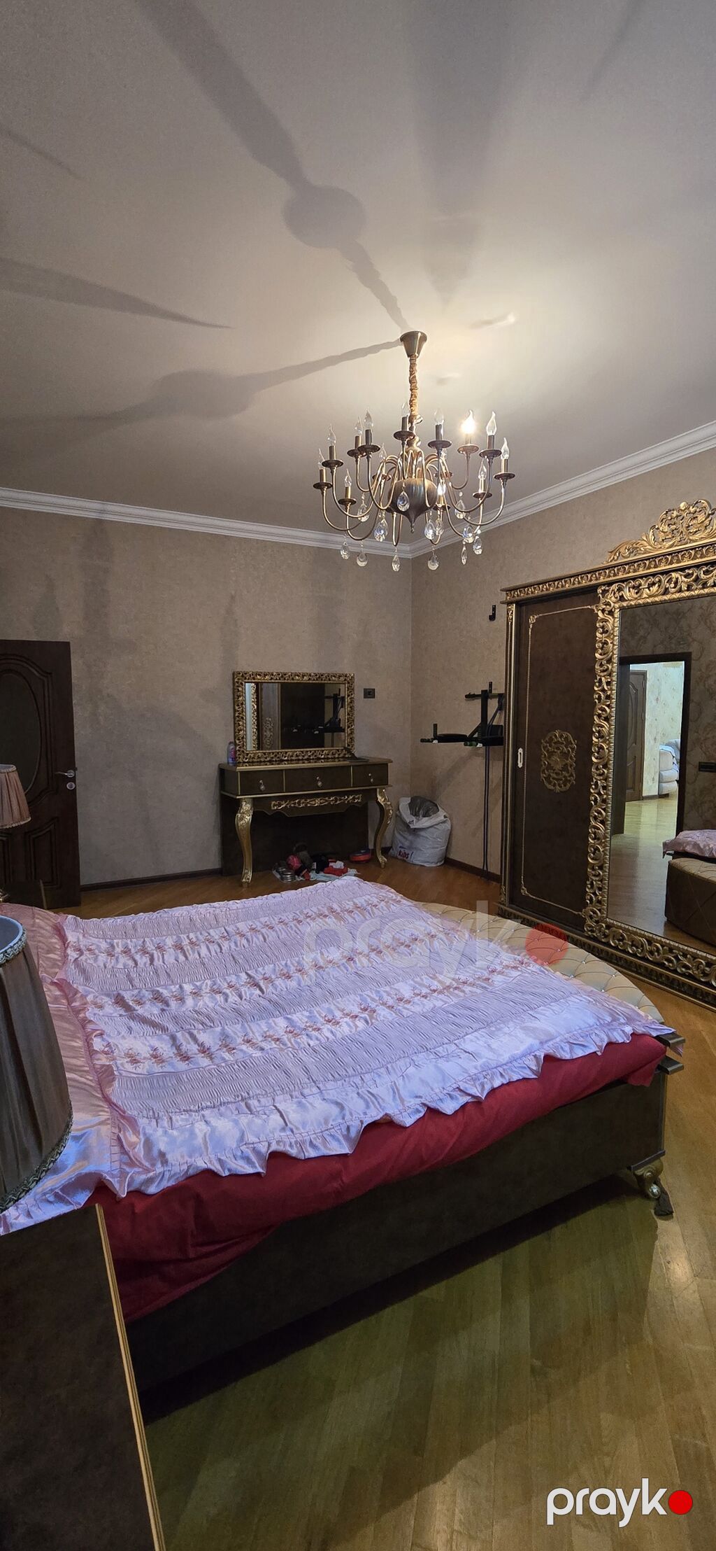 Satılır – geniş həyət evi - Üç mərtəbəli, mansardlı mülk. - Fasadda — Ev, villa, Xırdalan (9)