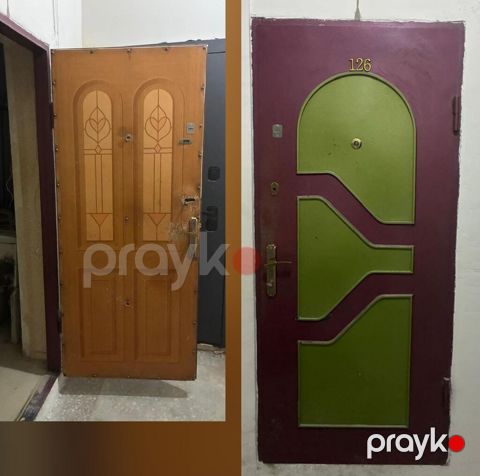 Seyf Qapı satılır qiyməti 140 manat ölçü eni 95 sm hündürlüyü 2.05 sm — Bakı