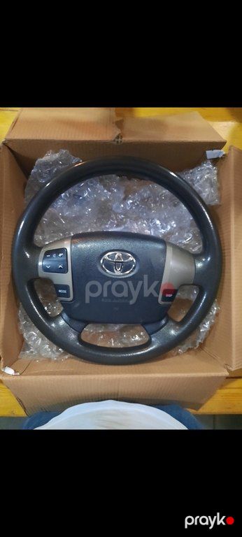 "Toyota Land Cruiser 200" sükanı — Sumqayıt
